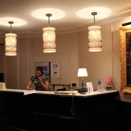 Hotel Saint Cyr Etoile 3*