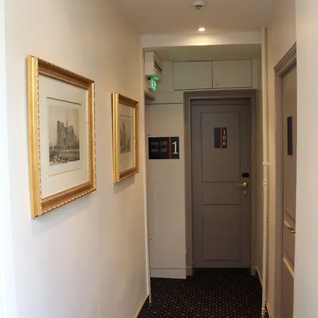 Saint Cyr Etoile Hotel 3*