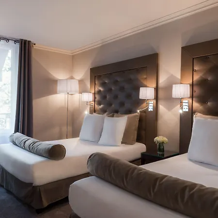 Saint Cyr Etoile 3* Paris