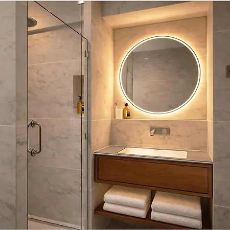Saint Cyr Etoile 3* Parigi