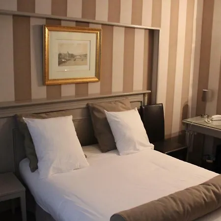 Hotel Saint Cyr Etoile Parigi