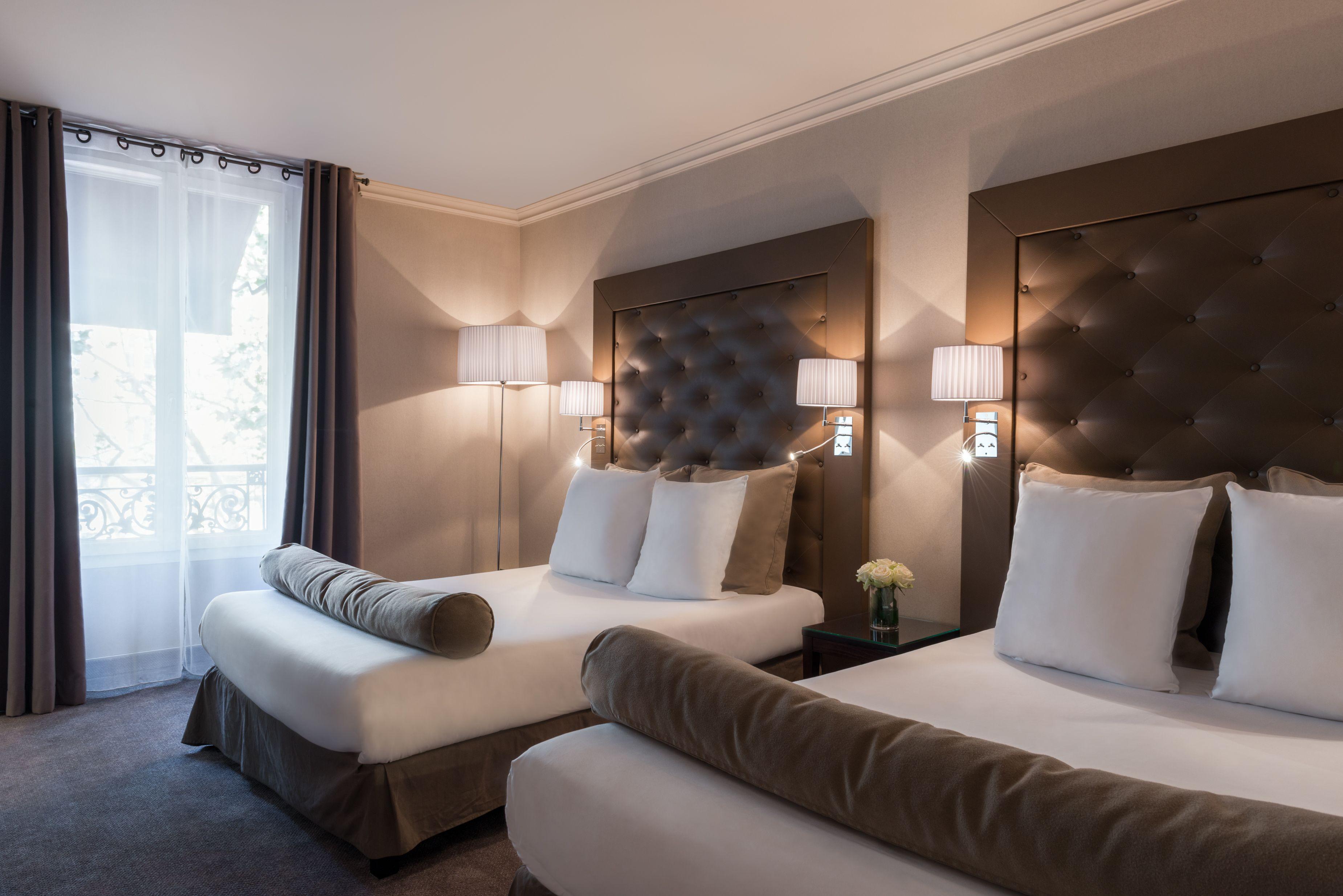 Saint Cyr Etoile 3* Paris