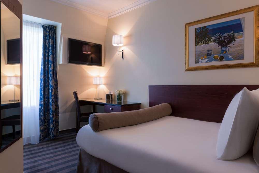 Hotel Saint Cyr Etoile 3*