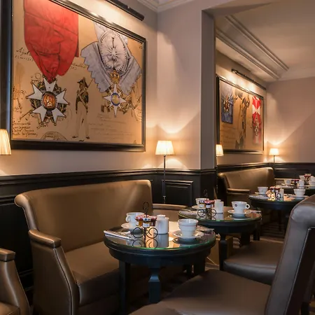 Saint Cyr Etoile 3* Paris