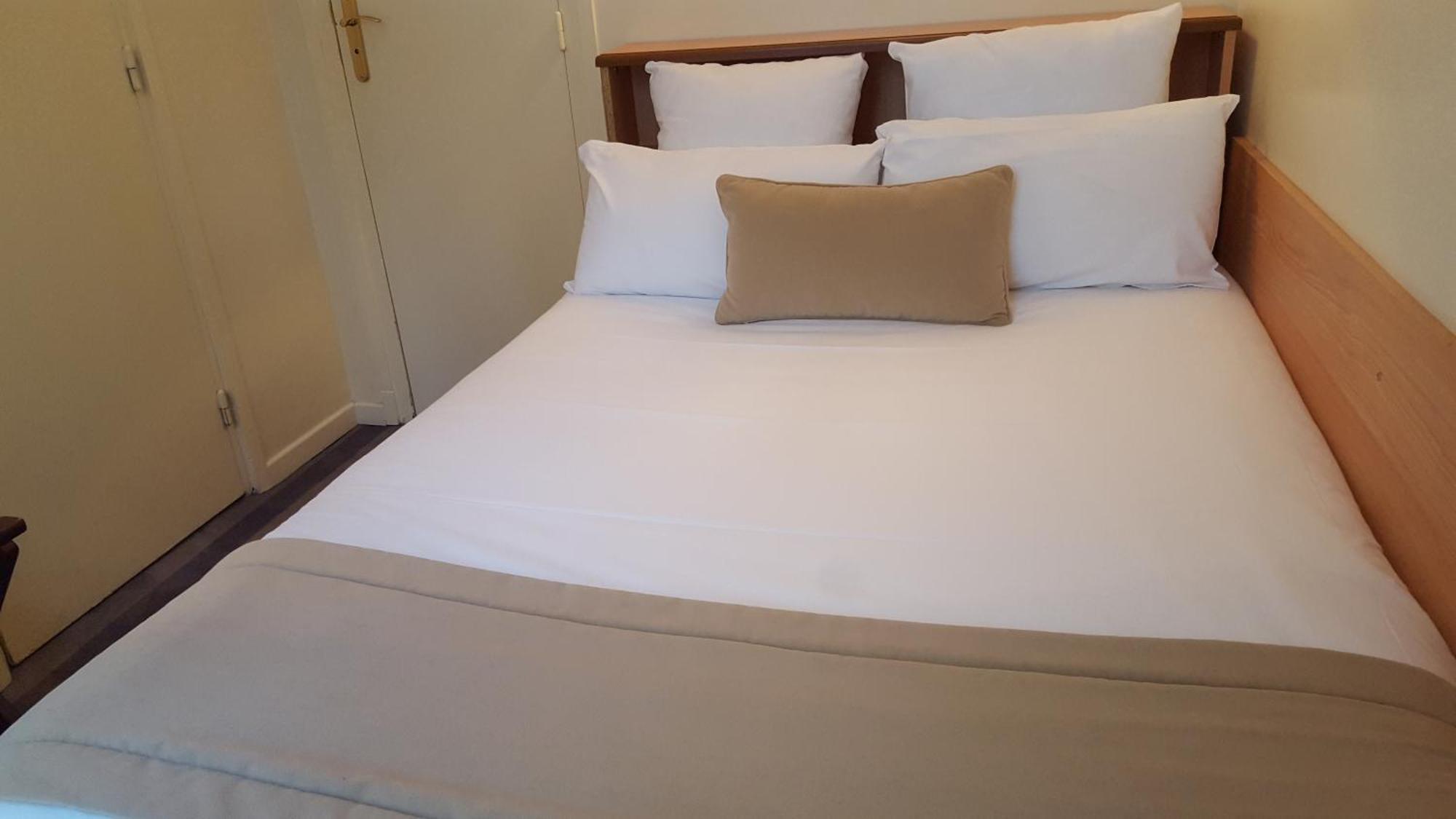 Hotel Saint Cyr Etoile