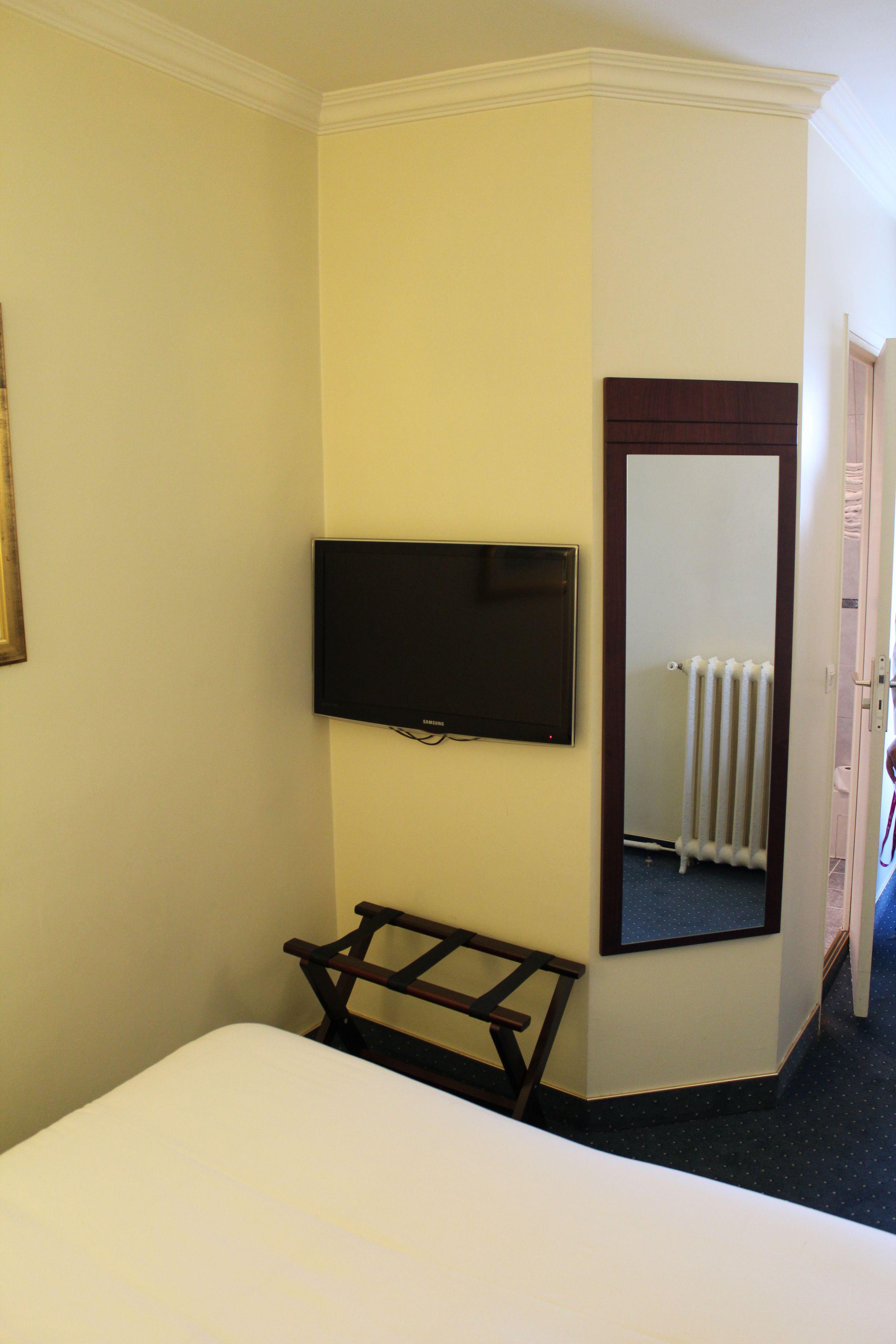 Hotel Saint Cyr Etoile Paris